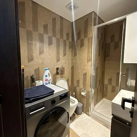 Merkezi, Havuzlu, Luex Site Icerisinde Komfoerlue Homeoffice * Istanbul