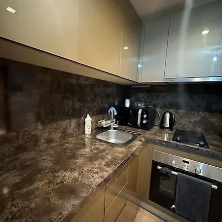 Merkezi, Havuzlu, Luex Site Icerisinde Komfoerlue Homeoffice איסטמבול